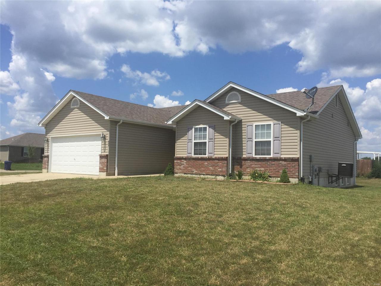 407 Frodo Lane - Photo 1