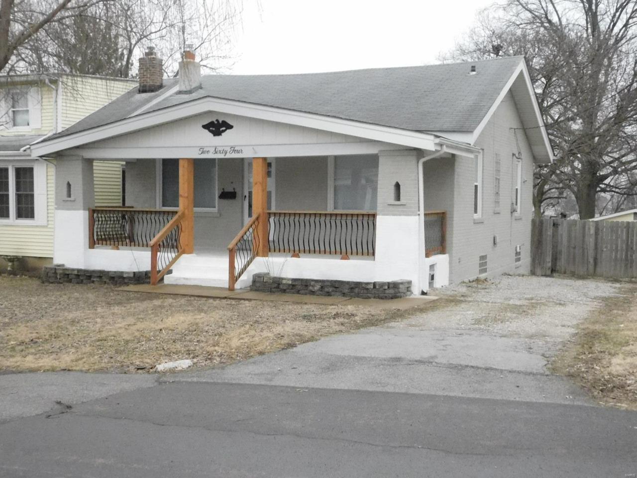 264 Pardella Avenue - Photo 1