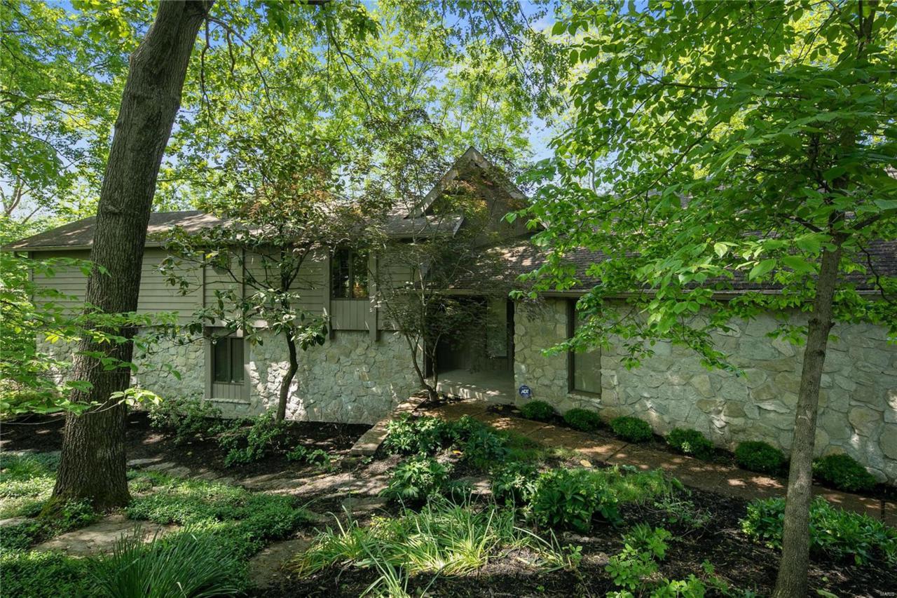 44 Chesterfield Lakes Road - Photo 1