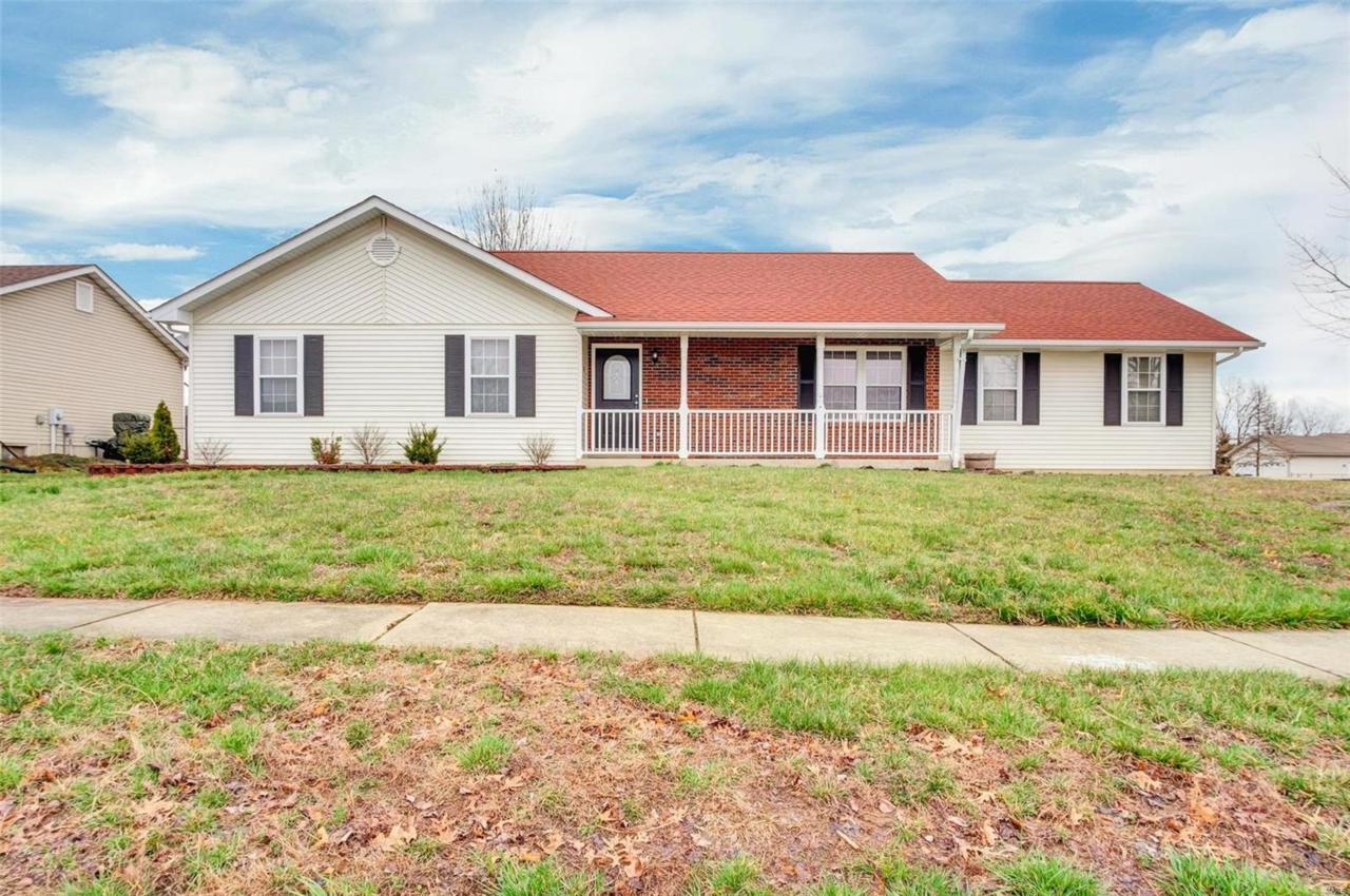 202 Castlewood - Photo 1
