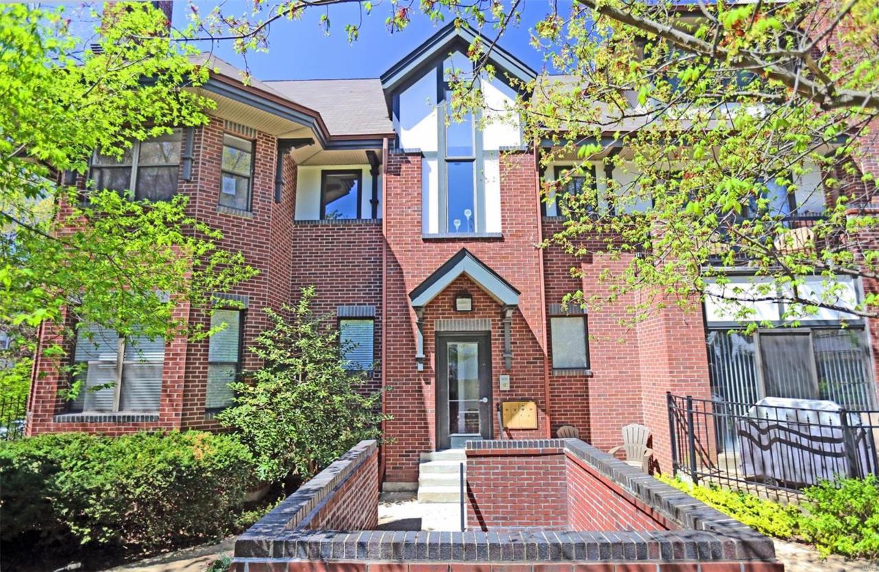 5381 Pershing Avenue - Photo 1