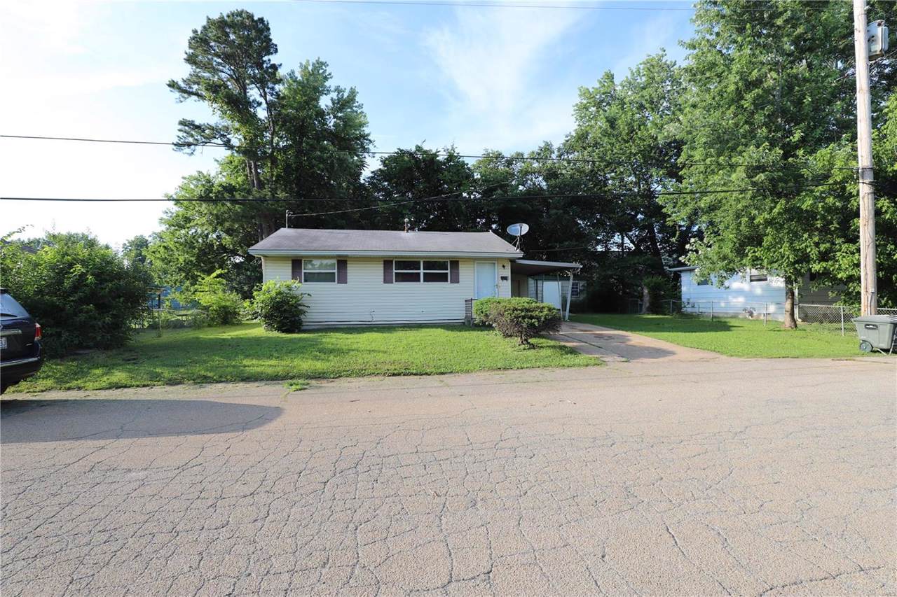11 Westside Drive - Photo 1
