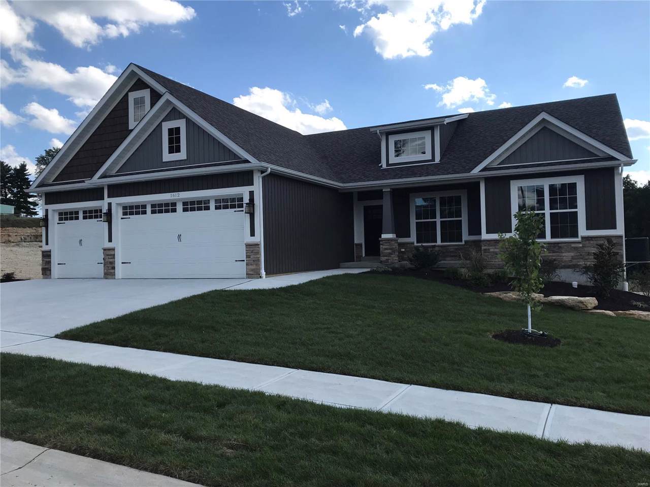 1612 Sugar Creek Drive - Photo 1