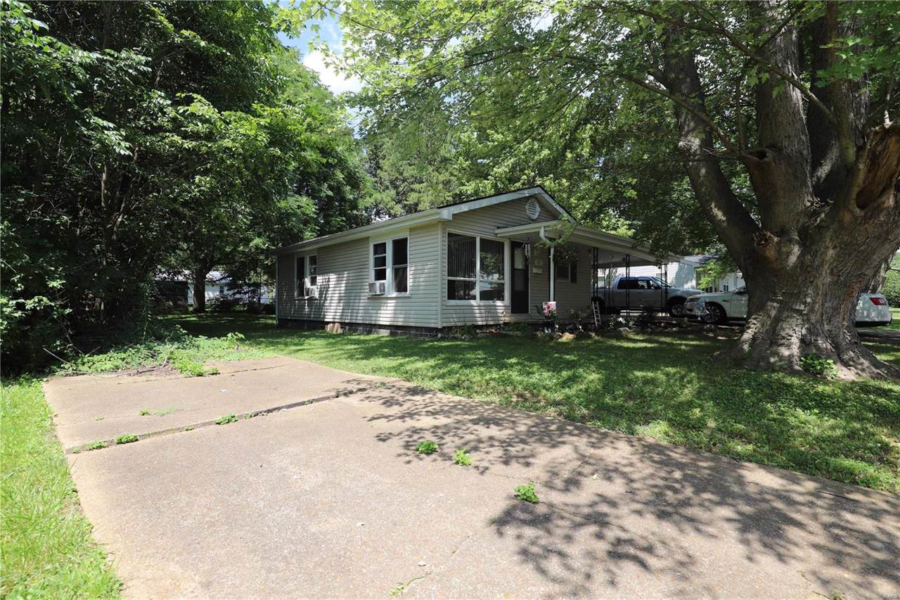 207 Hickory St - Photo 1