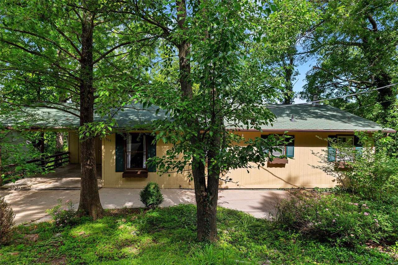 565 Marina Drive - Photo 1