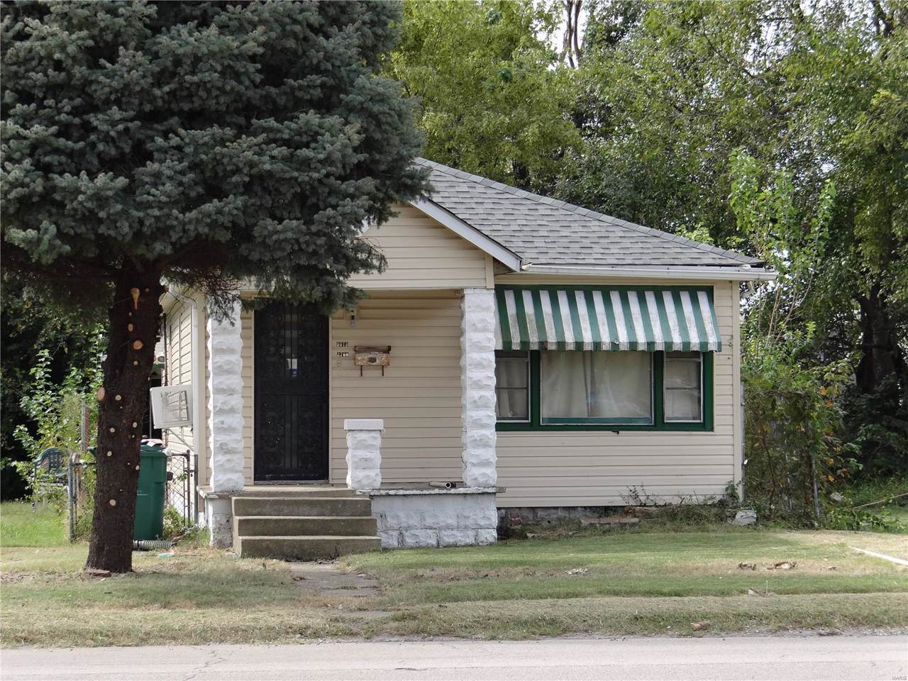 2708 Missouri Avenue - Photo 1