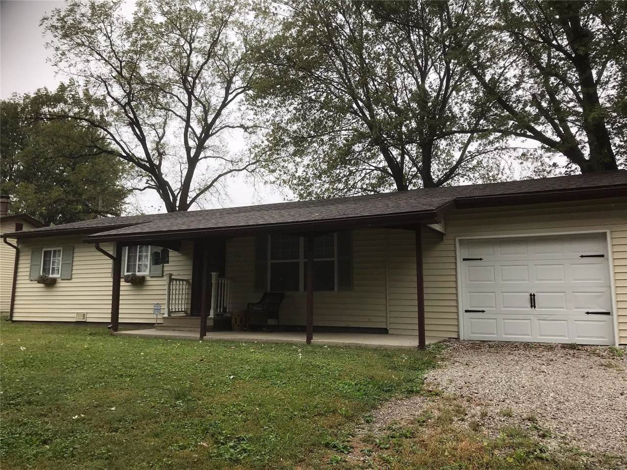 216 Cottage Hill Drive - Photo 1