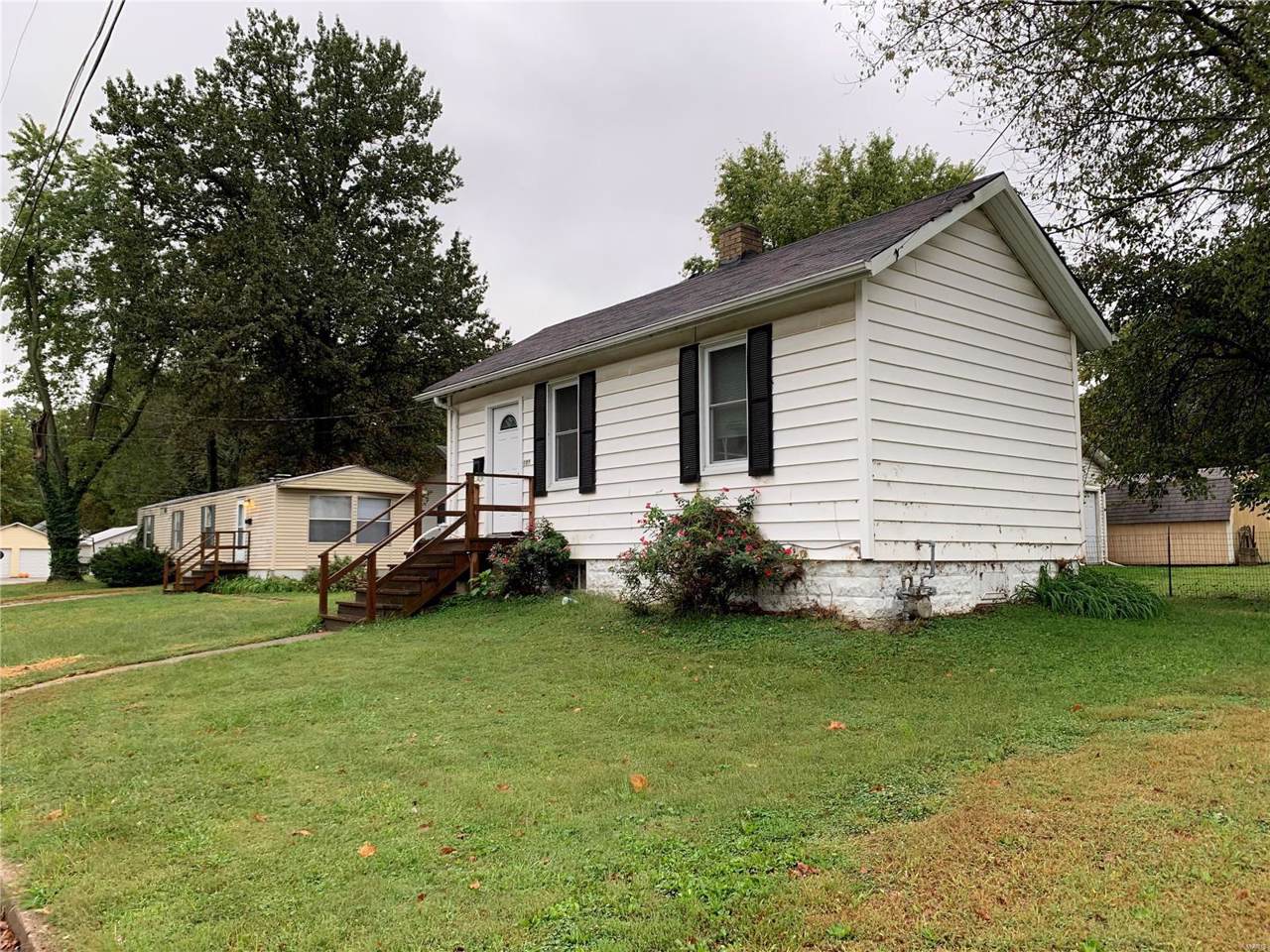 105 37th Street - Photo 1