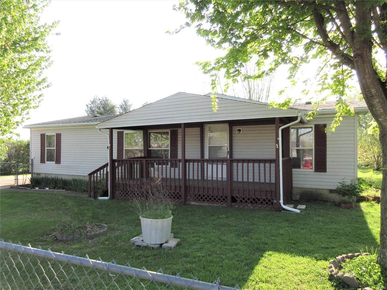 2140 Foxwood Court - Photo 1