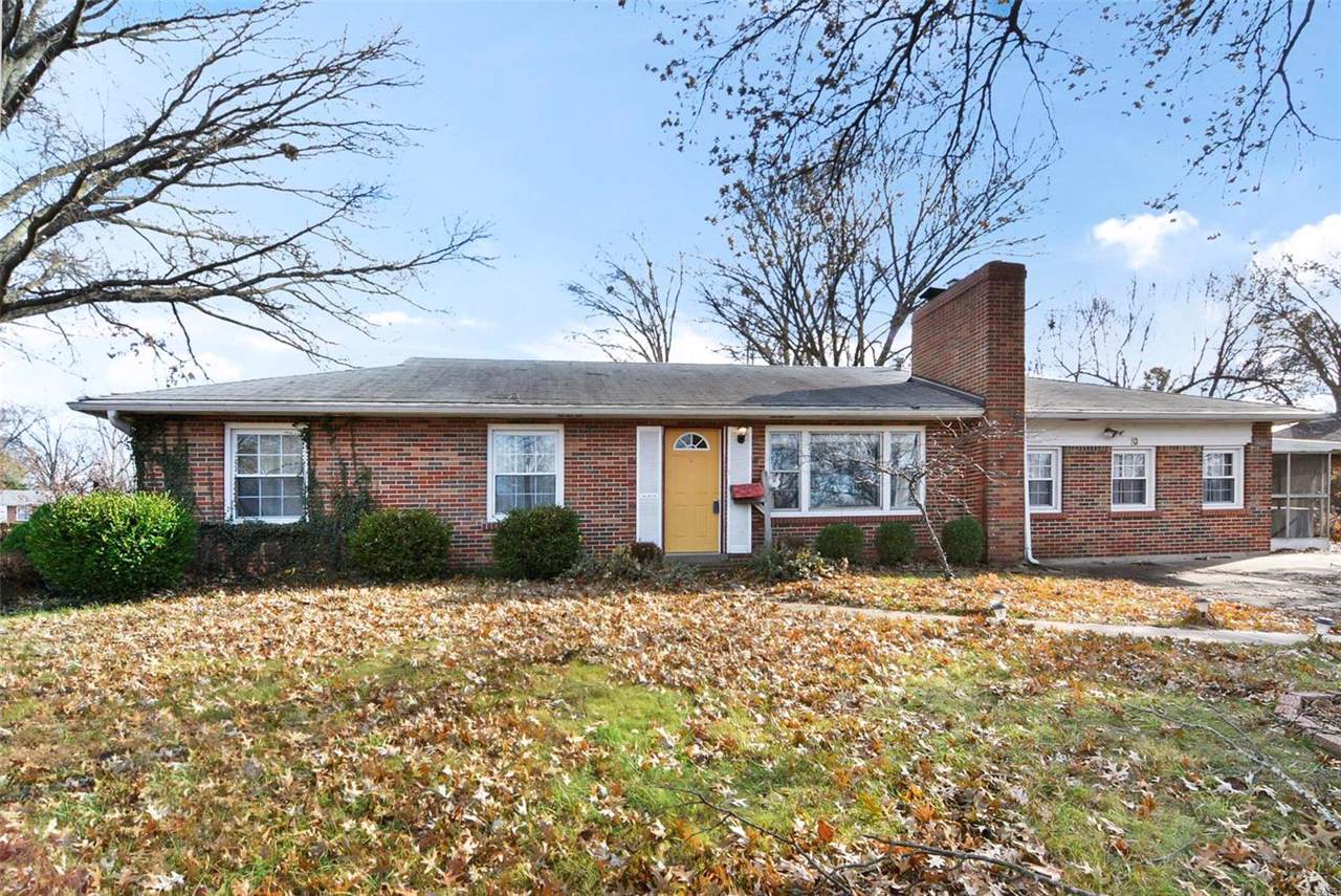 10 Bromley Drive - Photo 1