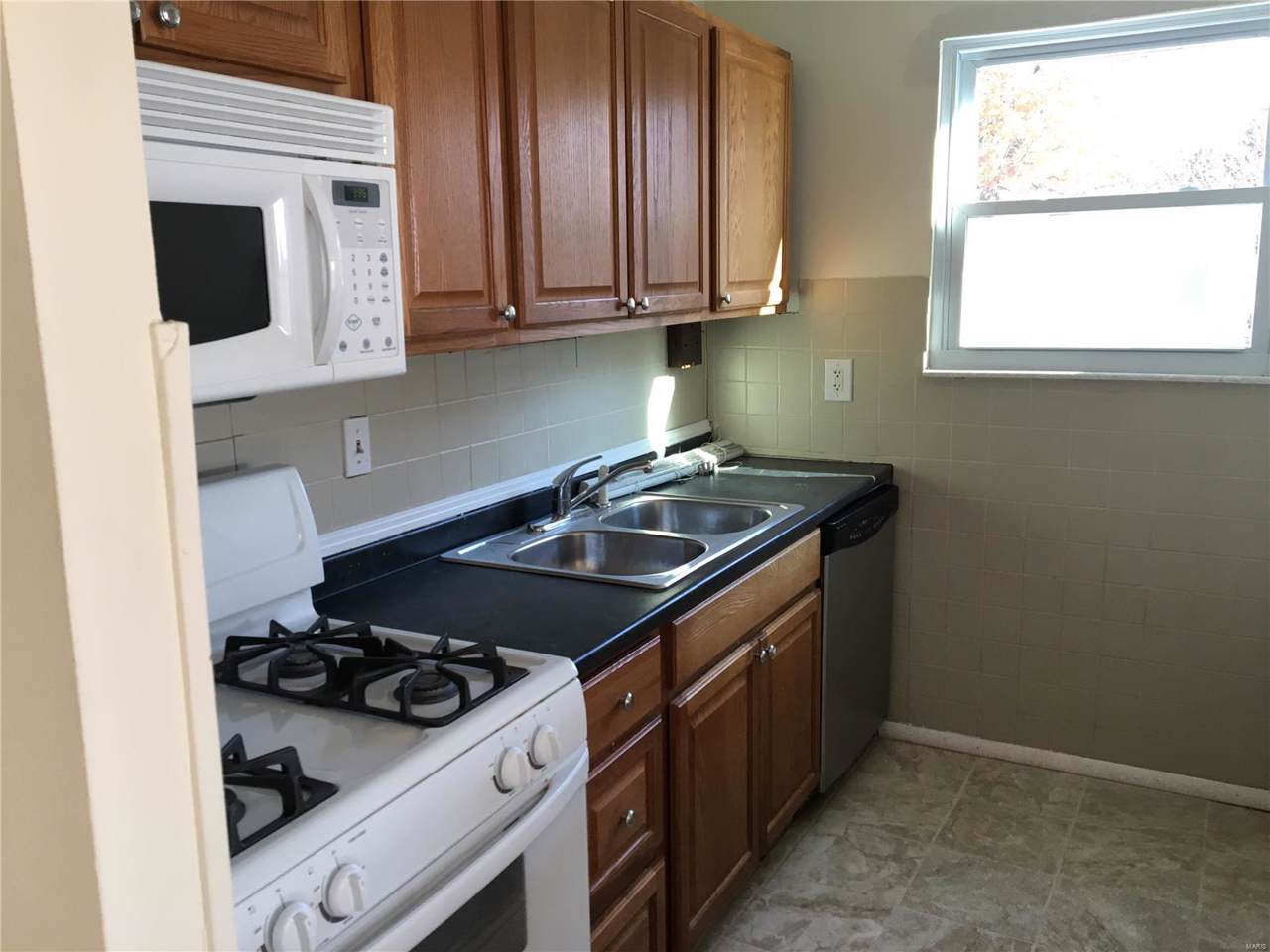11139 Whispering Oaks - Photo 1