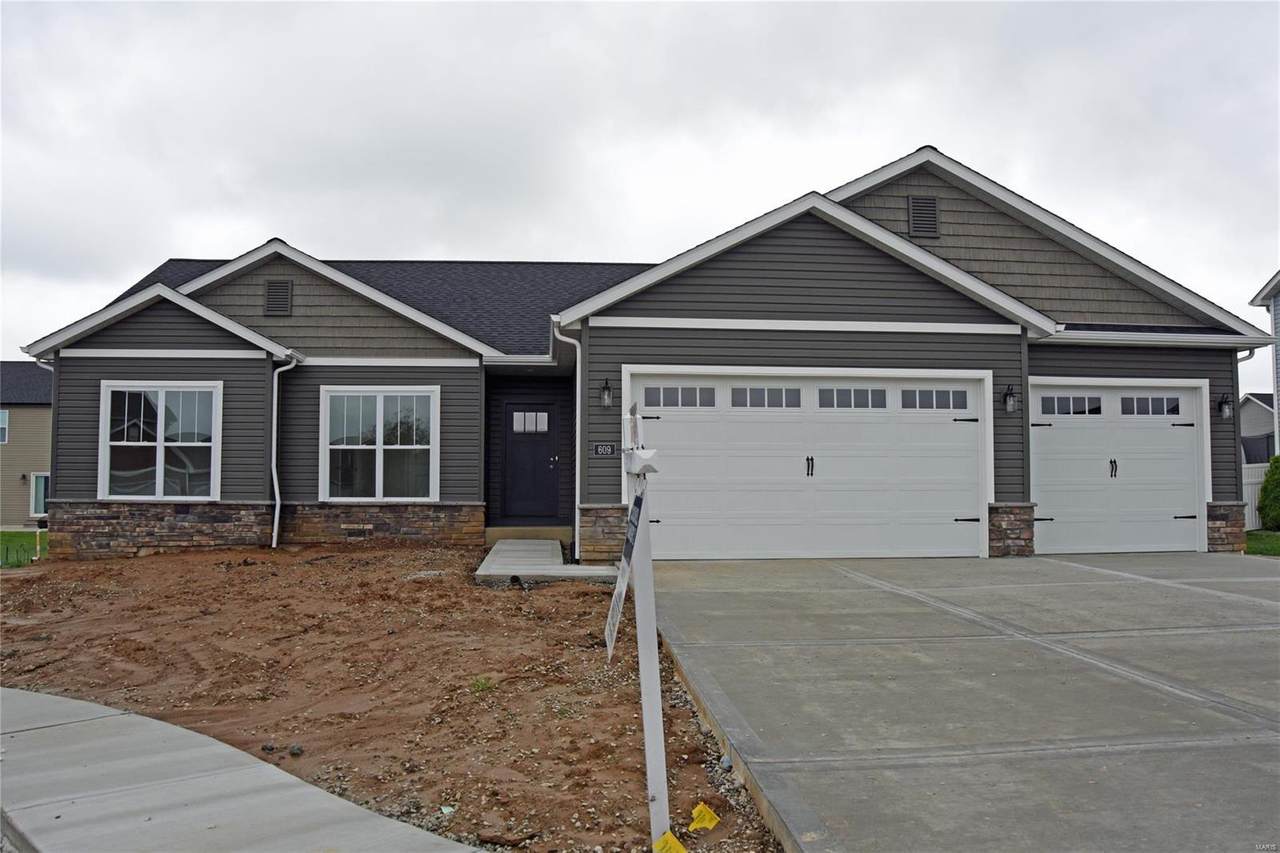 609 Laurelwood Court - Photo 1