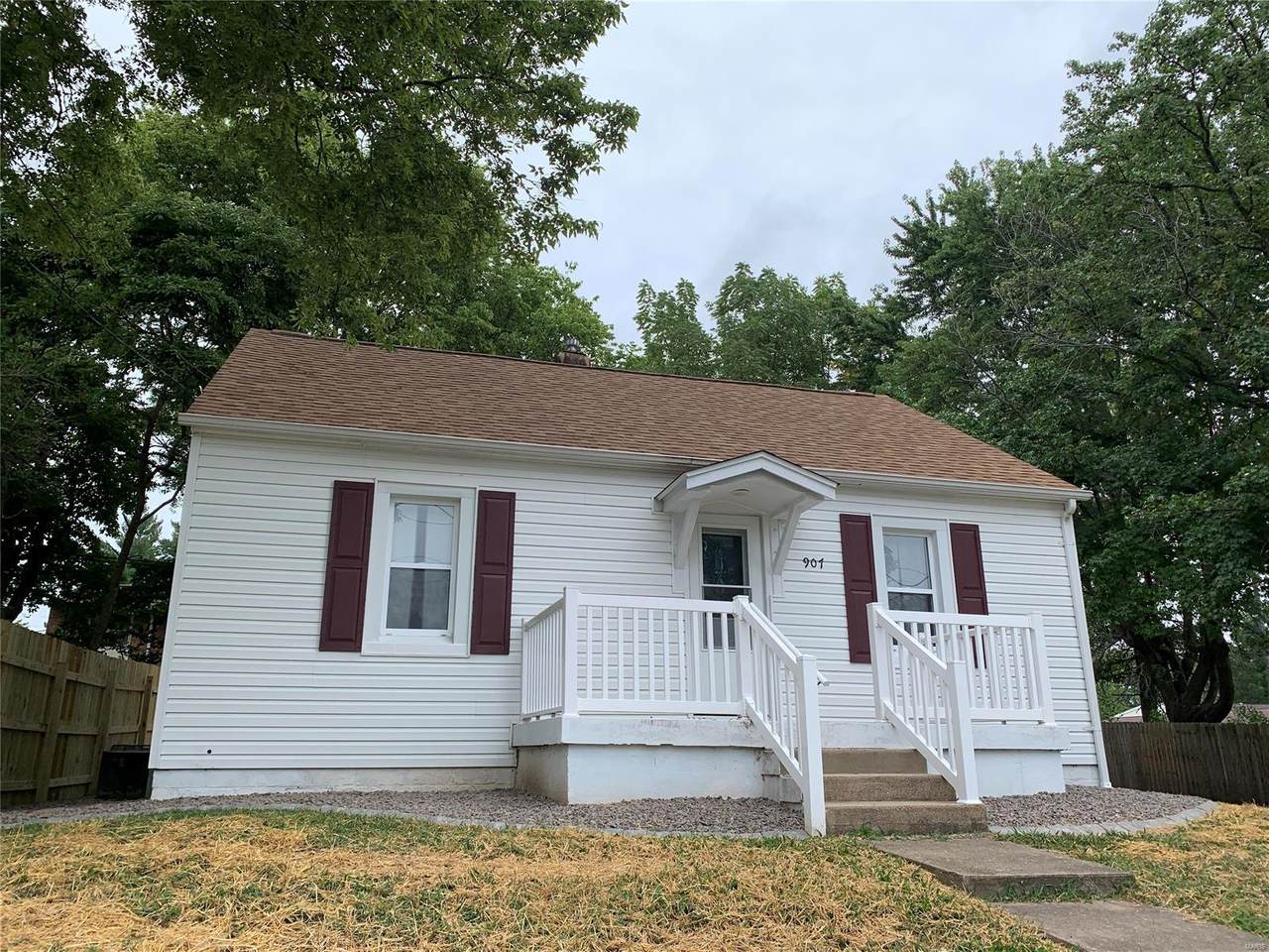 907 Franklin Avenue - Photo 1