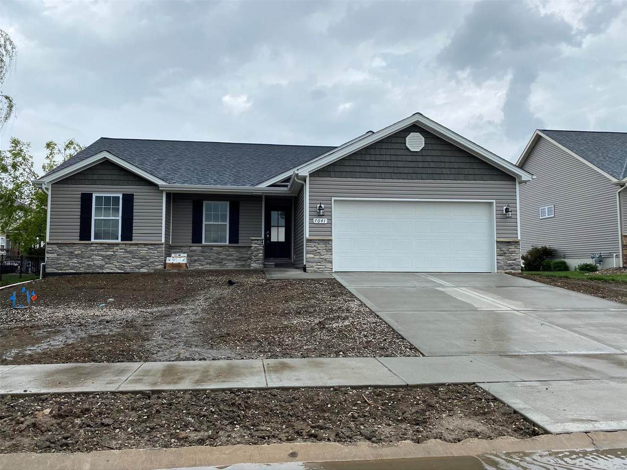7041 Richmond - Photo 1