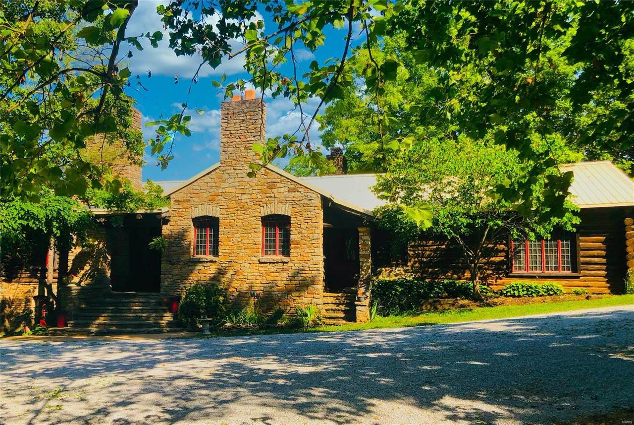1075 Pickles Ford - Photo 1