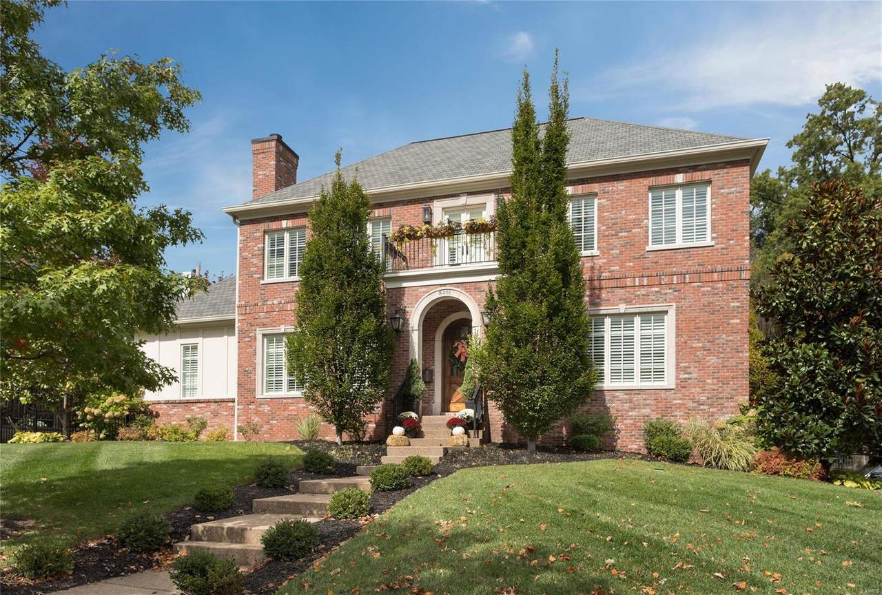 8401 University Drive - Photo 1