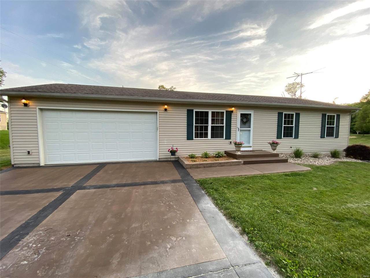 32423 Fern Circle - Photo 1