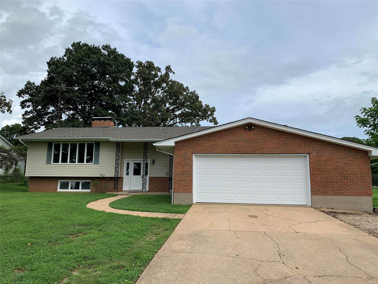 1291 Elmont - Photo 1