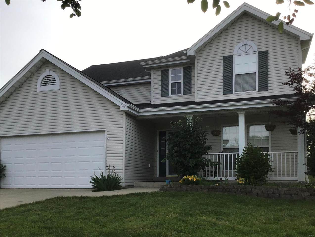 544 Glen Oak Drive - Photo 1