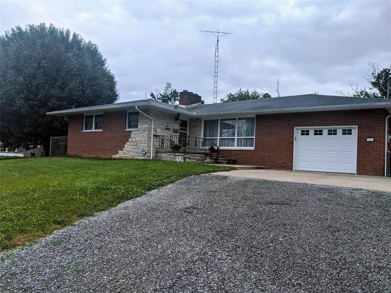1106 Main St - Photo 1