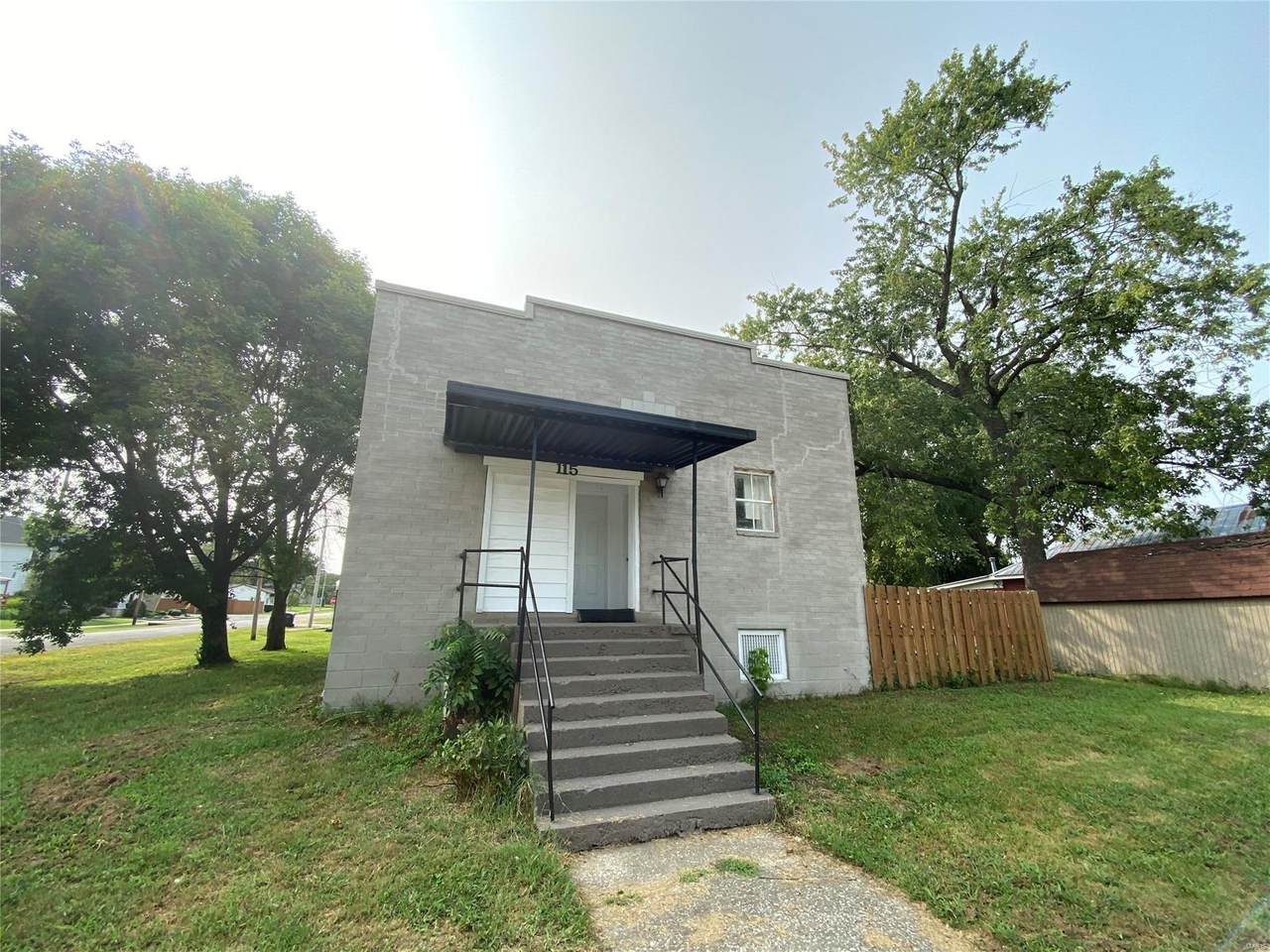 115 4th - Photo 1
