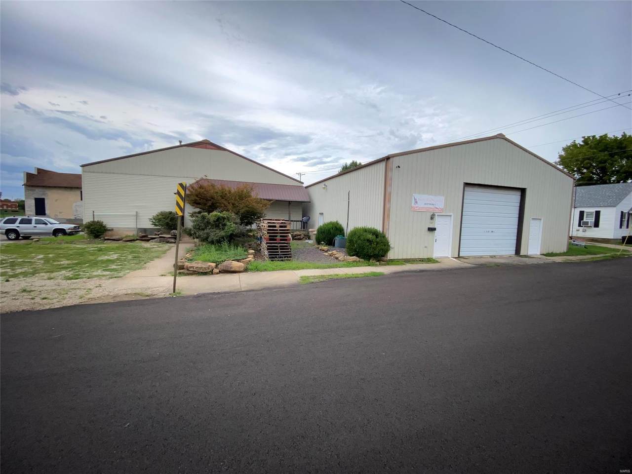 114 Lincoln - Photo 1