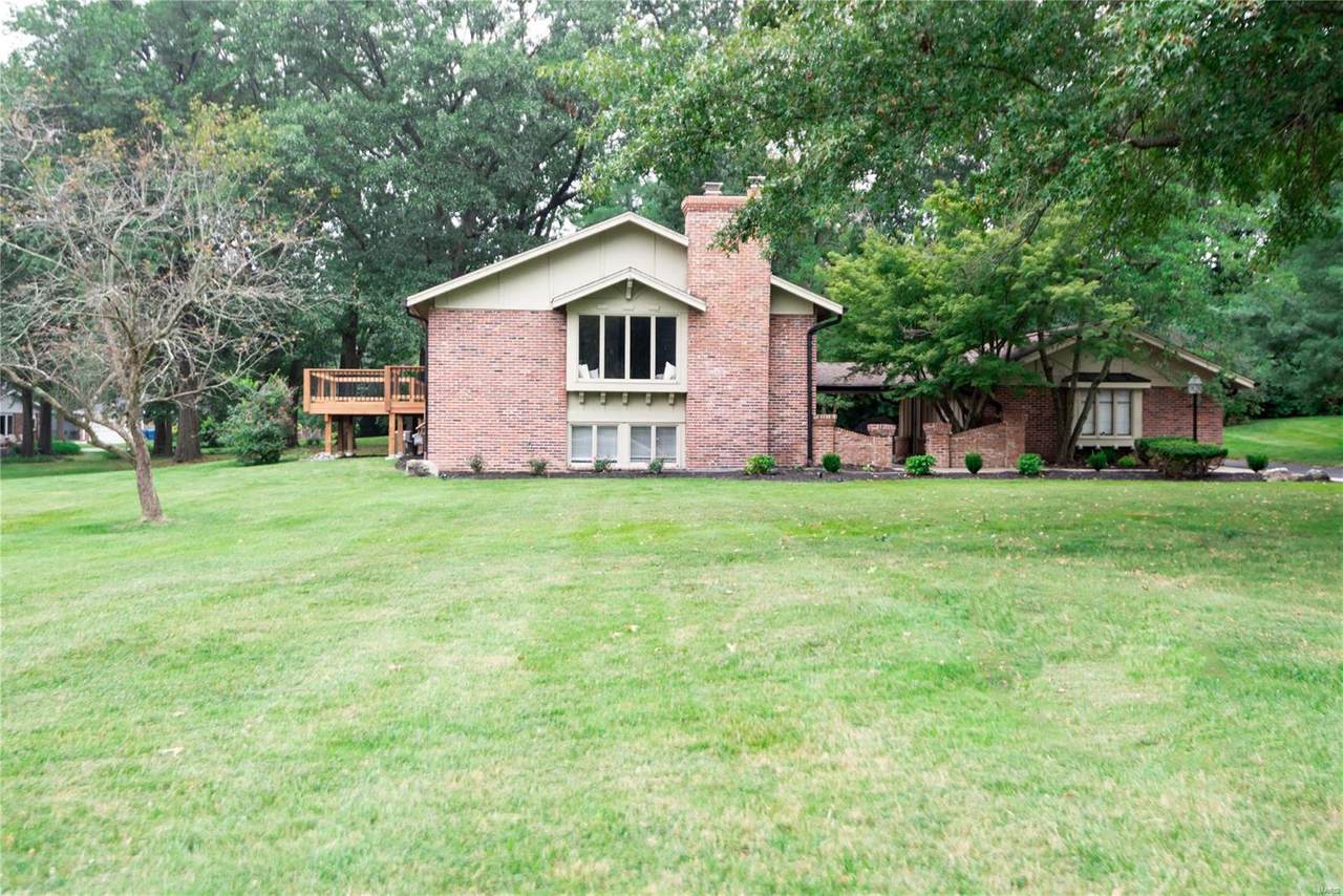 429 Staines Court - Photo 1