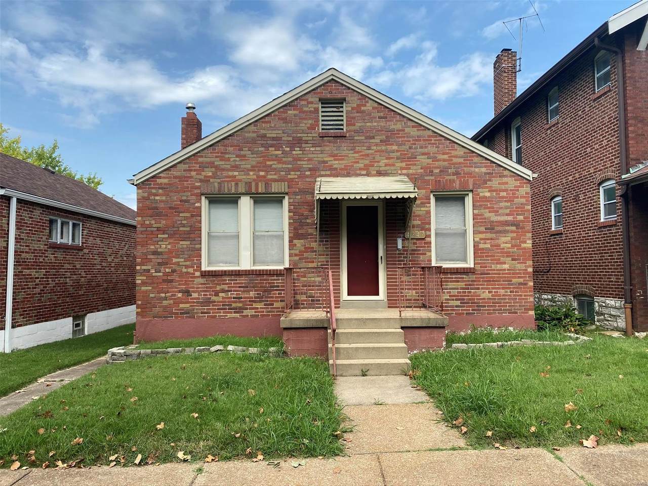 4247 Dewey Avenue - Photo 1