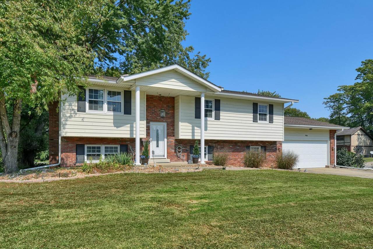 906 Second Street - Photo 1