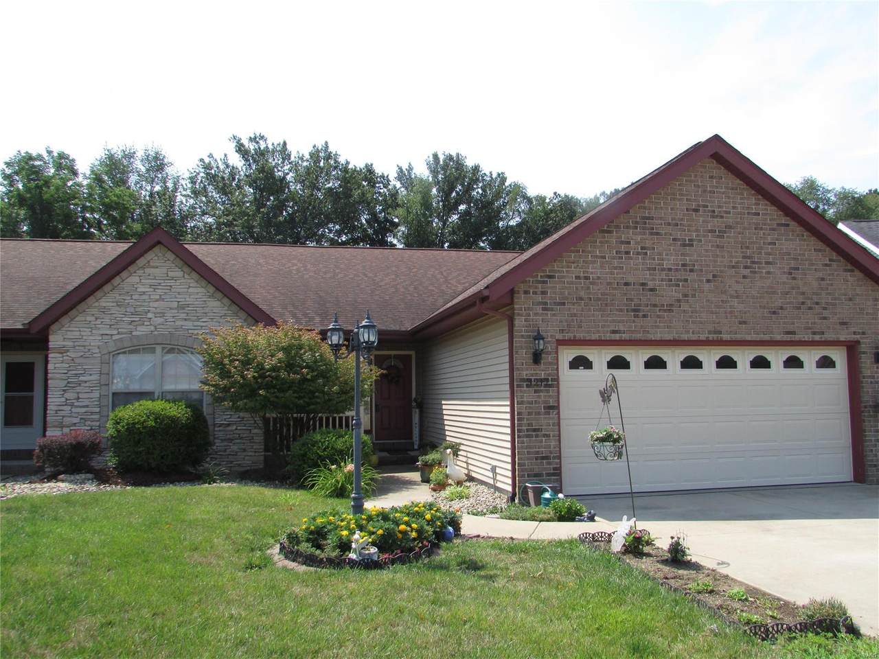 3217 Leverett Court - Photo 1