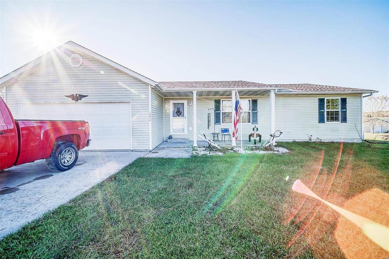 15914 Private Road 470 - Photo 1