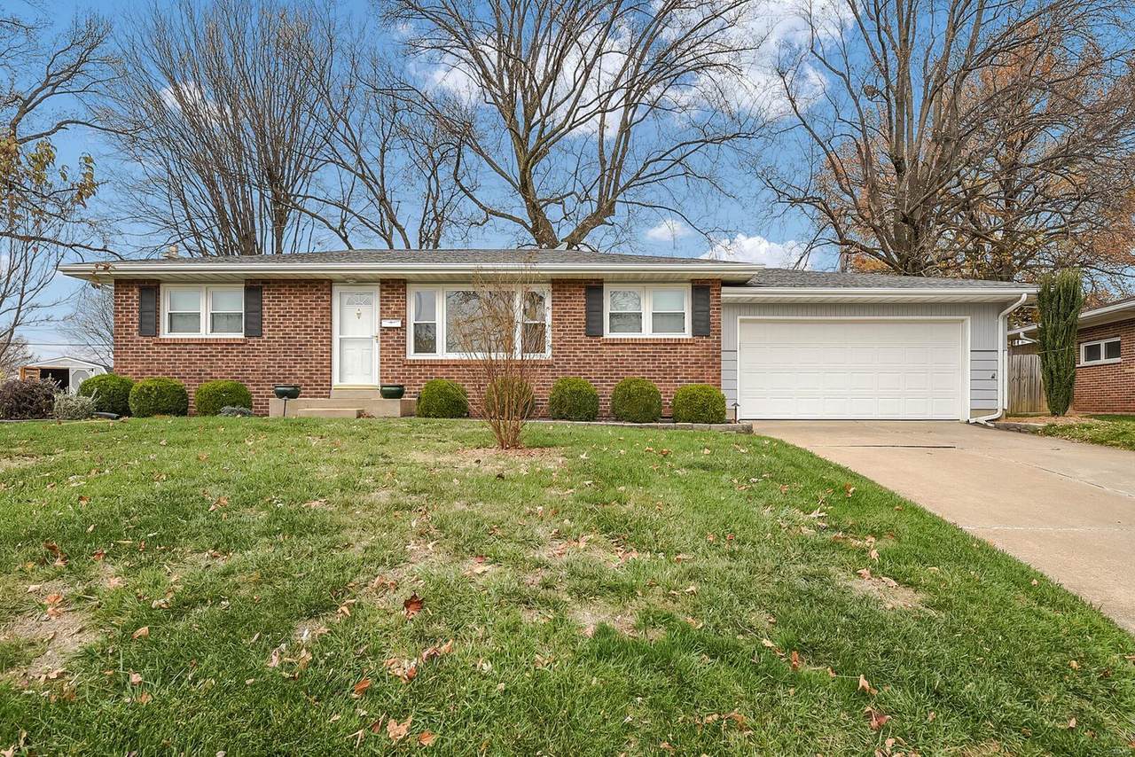 7 Elmwood Place - Photo 1