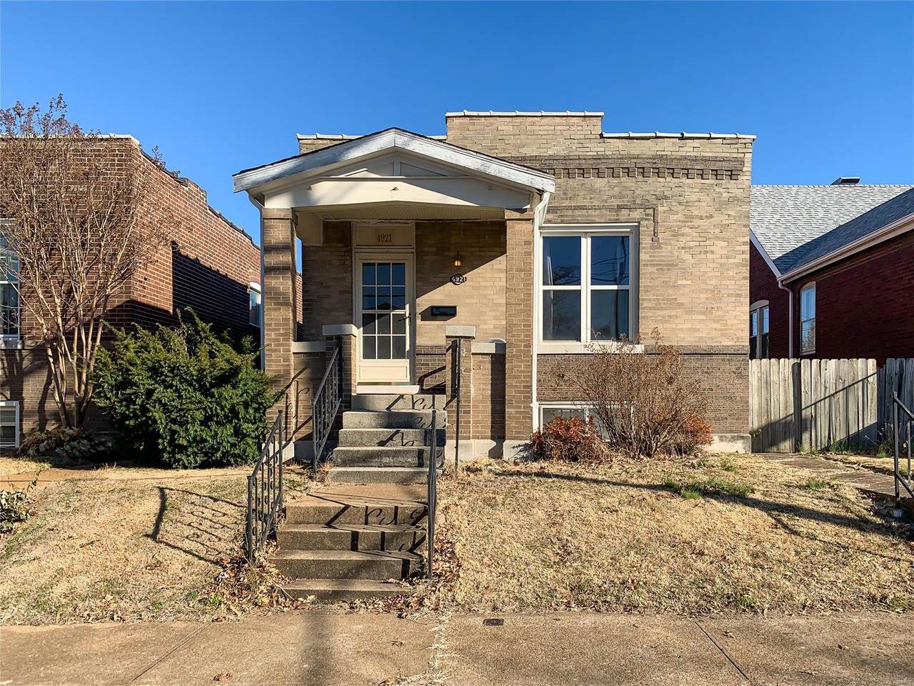 4921 Nagel Avenue - Photo 1