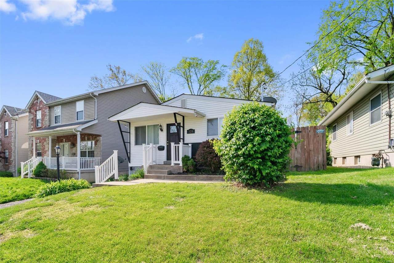 320 Clinton - Photo 1