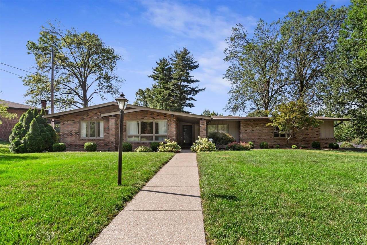11618 Larkmont Drive - Photo 1