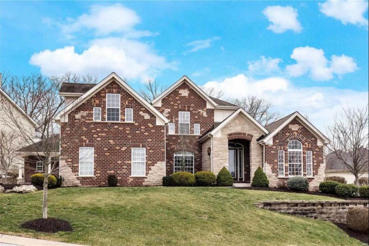 543 Woodcliff Heights - Photo 1