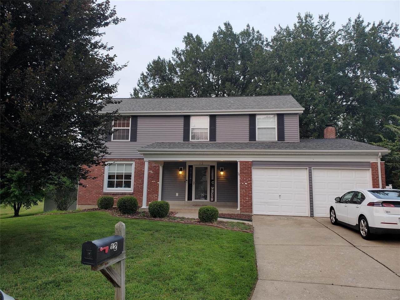 12 Carriage Way East - Photo 1