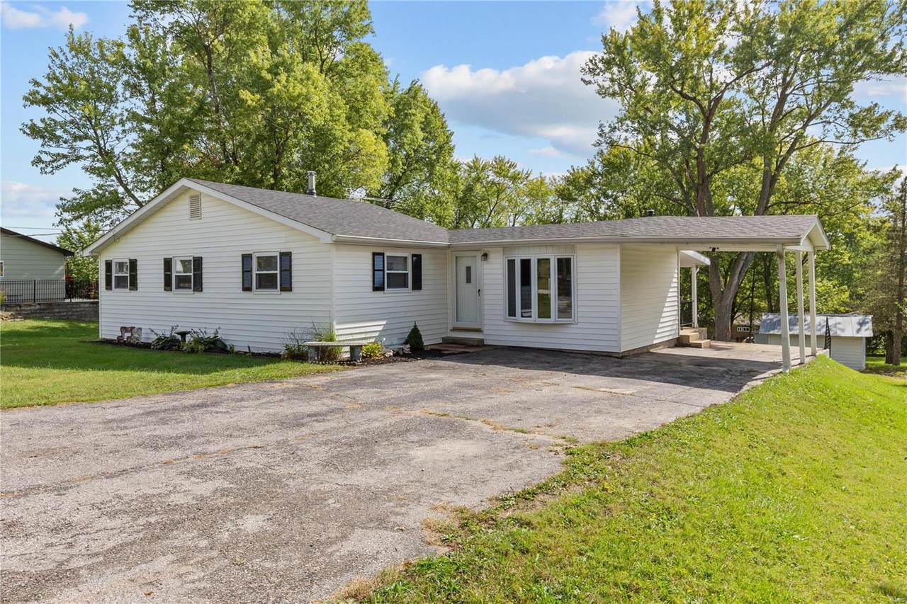304 Dora Pl - Photo 1