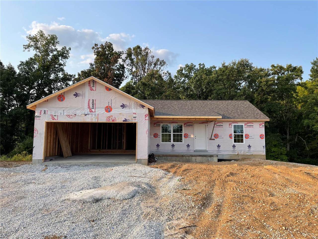 100 Colton Jesse Drive - Photo 1