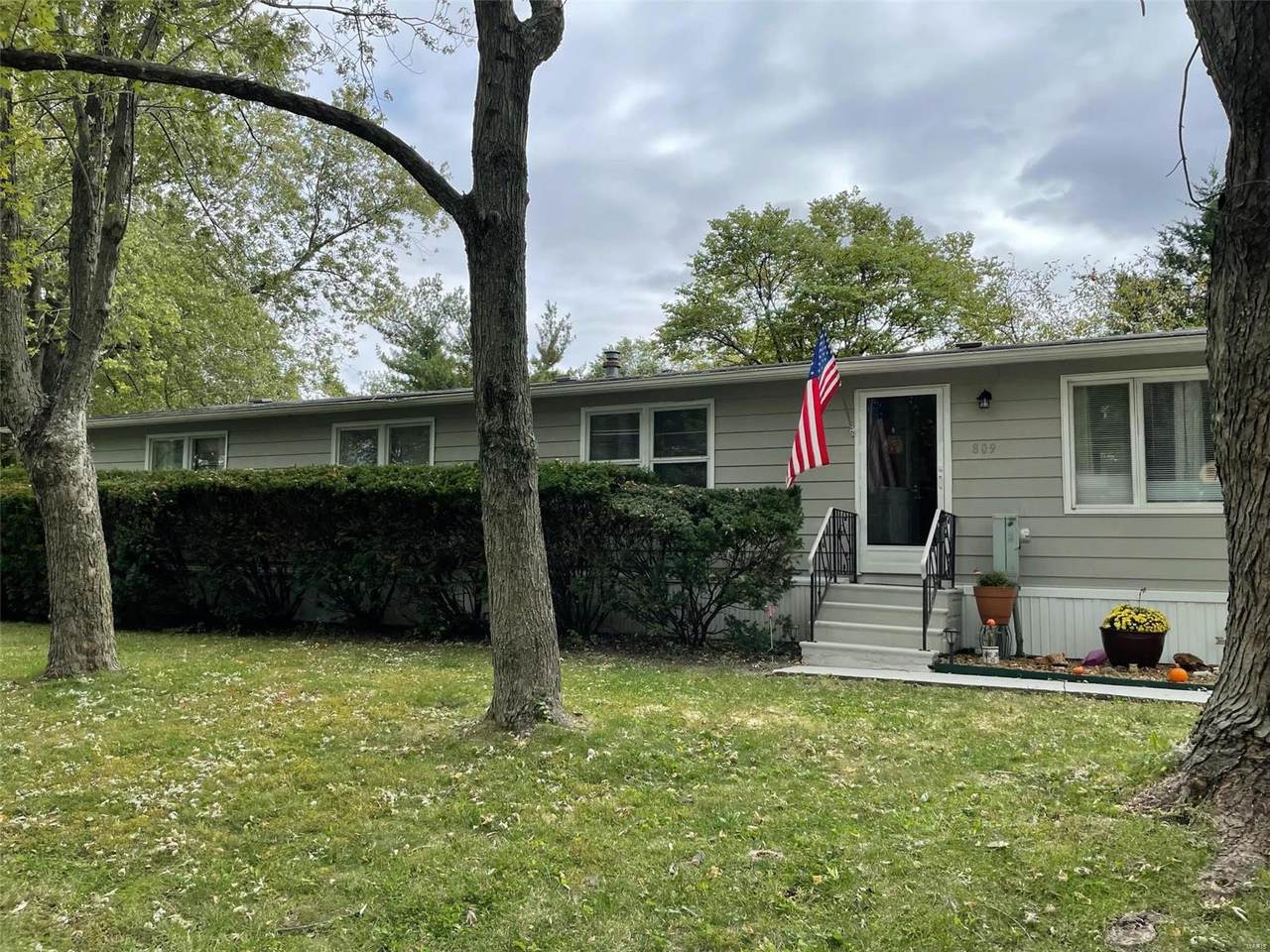 809 Powell Drive - Photo 1