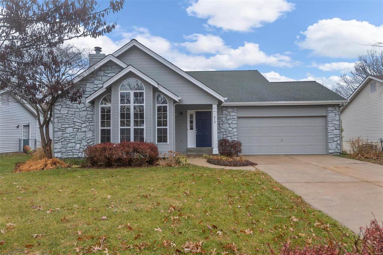 210 Surrey Court - Photo 1