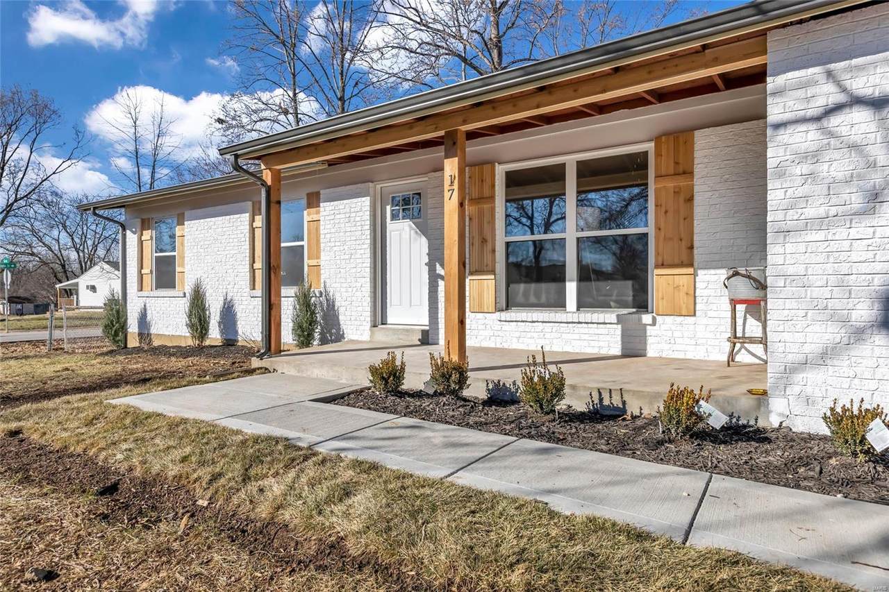 17 Elm Drive - Photo 1