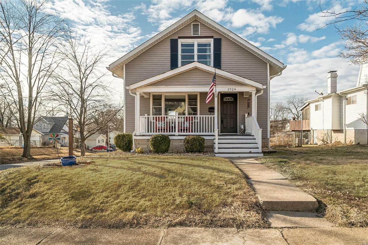 2729 Tamm Avenue - Photo 1