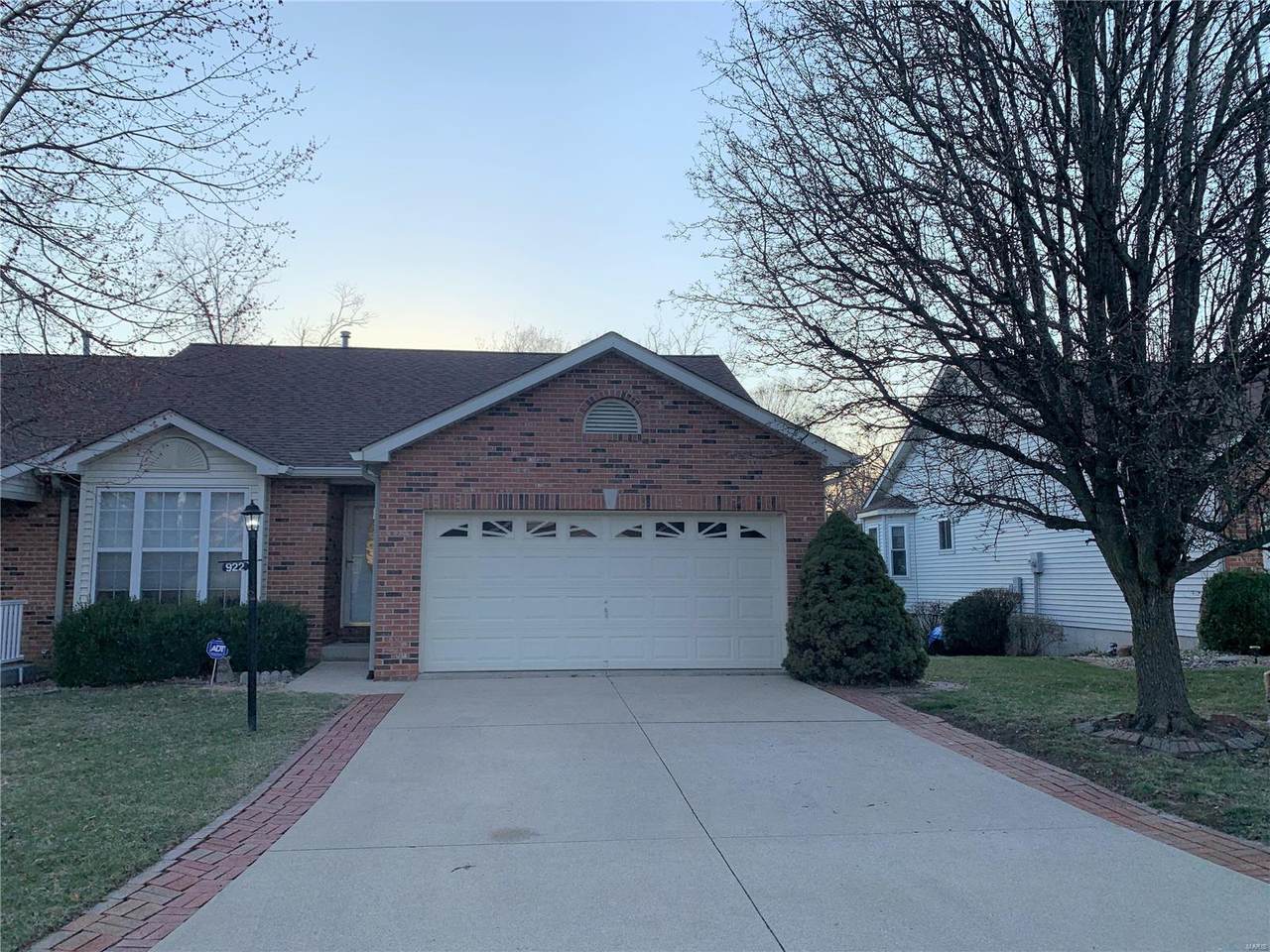 922 Lexington Estates Dr - Photo 1