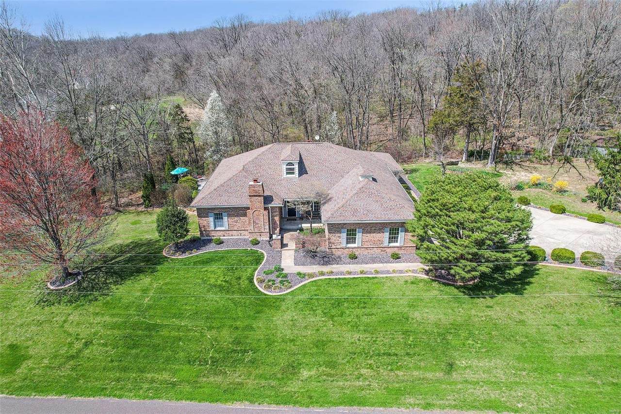 95 Hickory Lane - Photo 1
