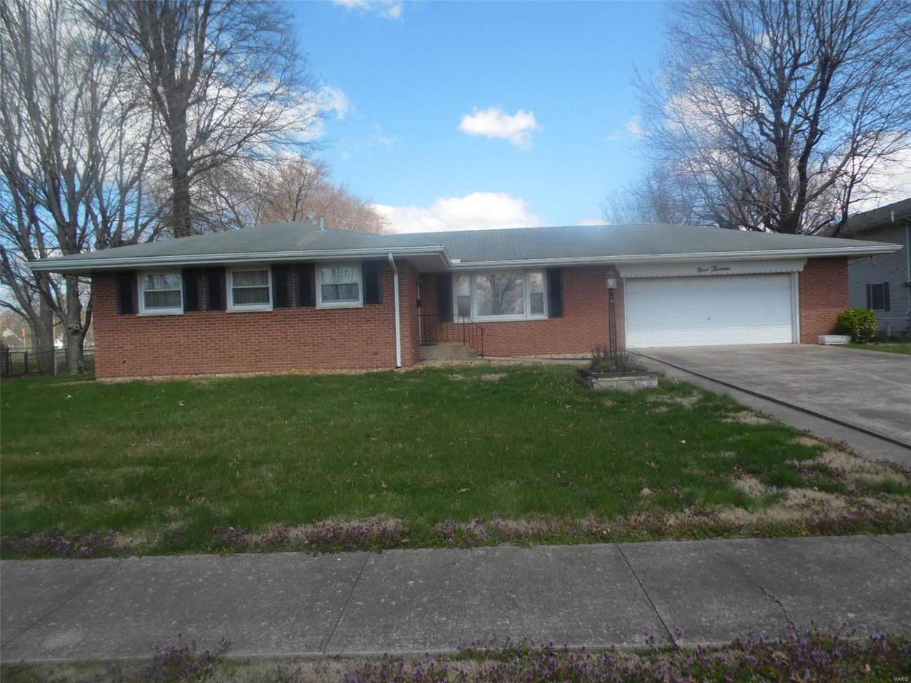 913 Montgomery Street - Photo 1