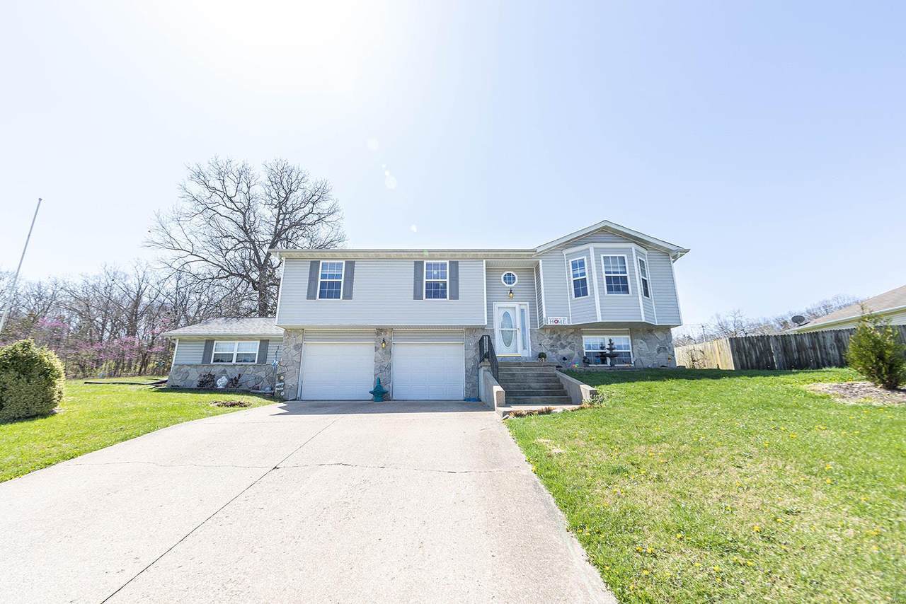 131 Fairburn Drive - Photo 1