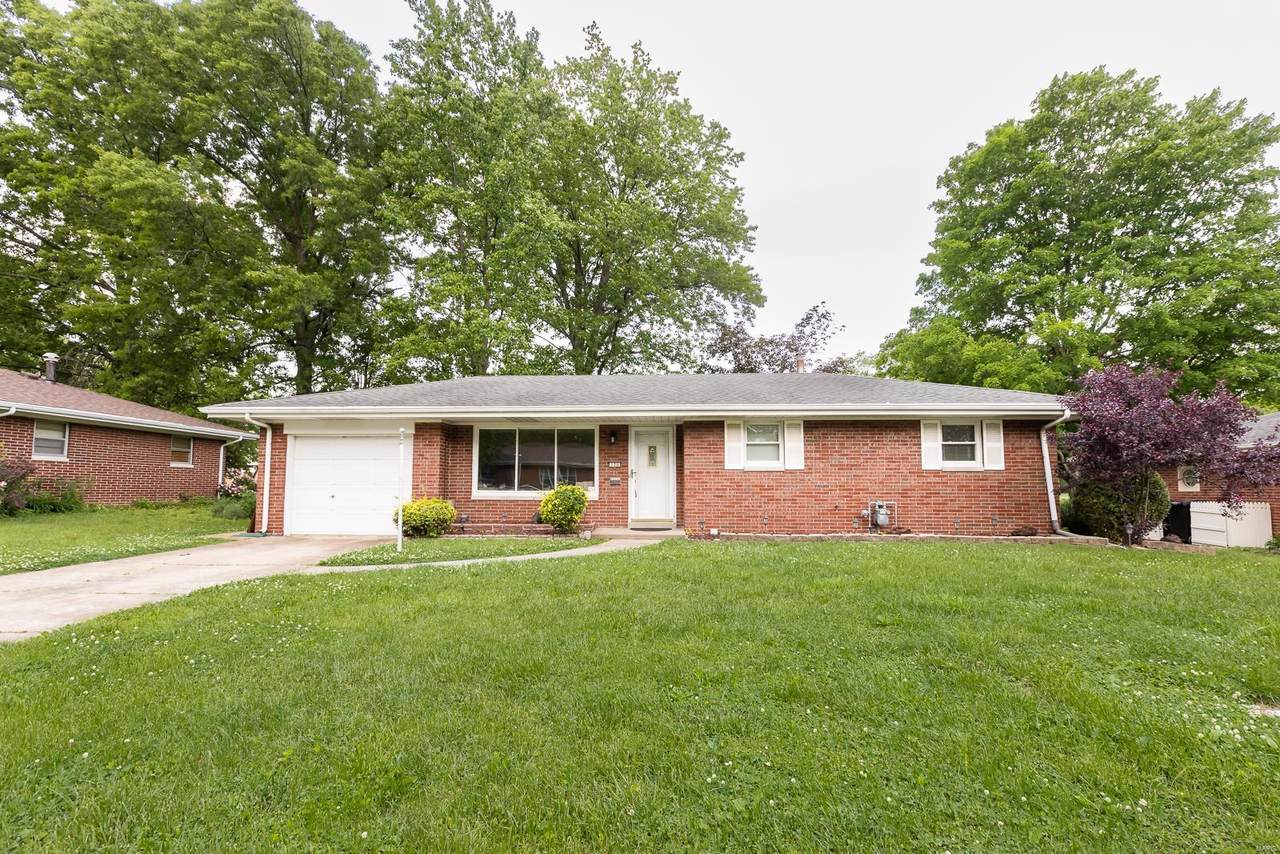 120 Columbus Drive - Photo 1
