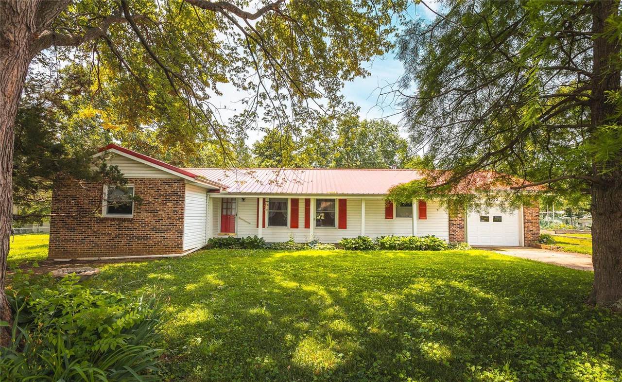 1322 Hillview Drive - Photo 1