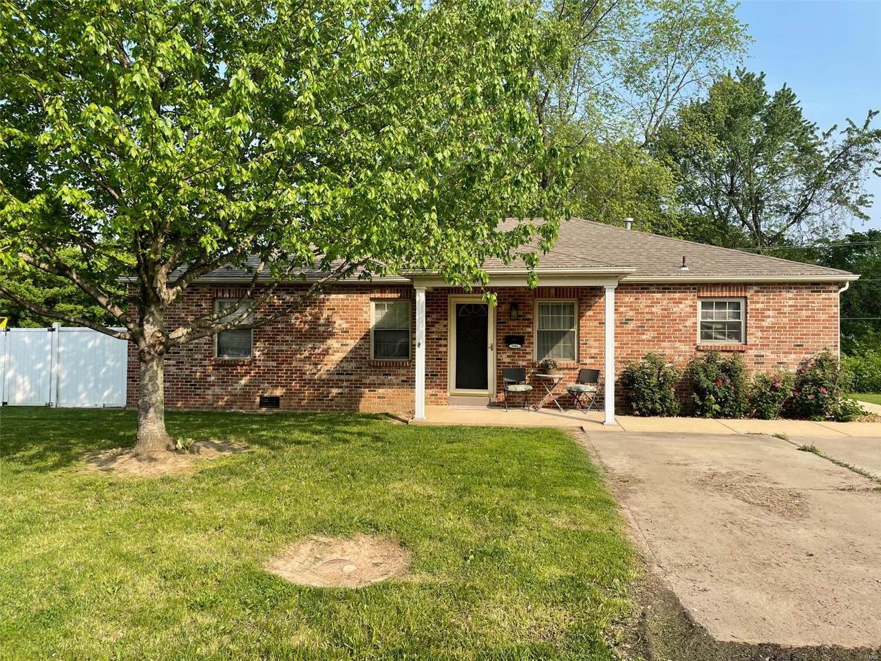 1301 Orchard Street - Photo 1